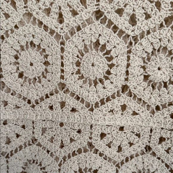 Rebellion Cropped Cream Crochet Cardigan - Picture 6 of 6